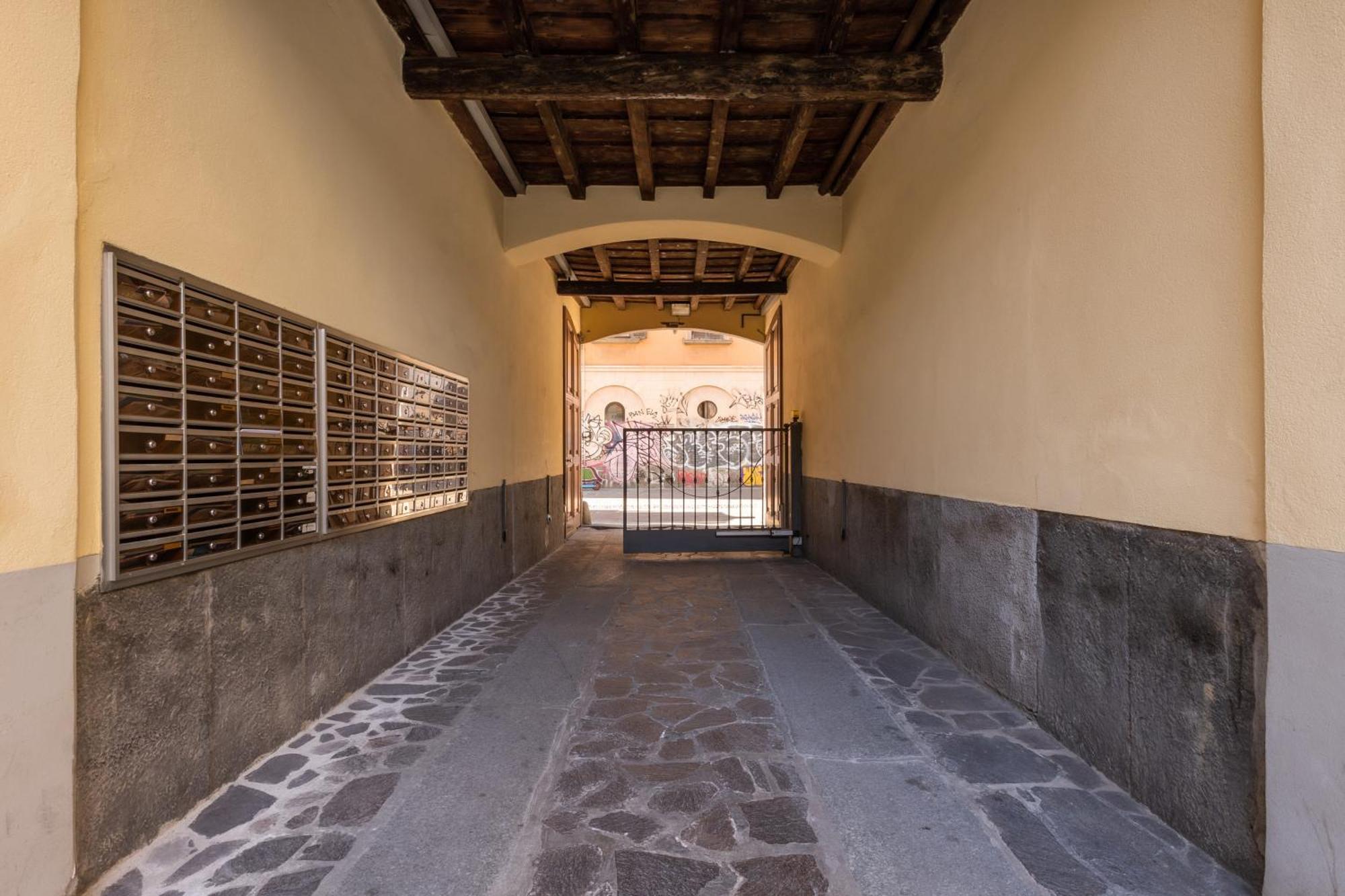 Bricks & Beams Studio In The Key Area Of Milan Exterior photo
