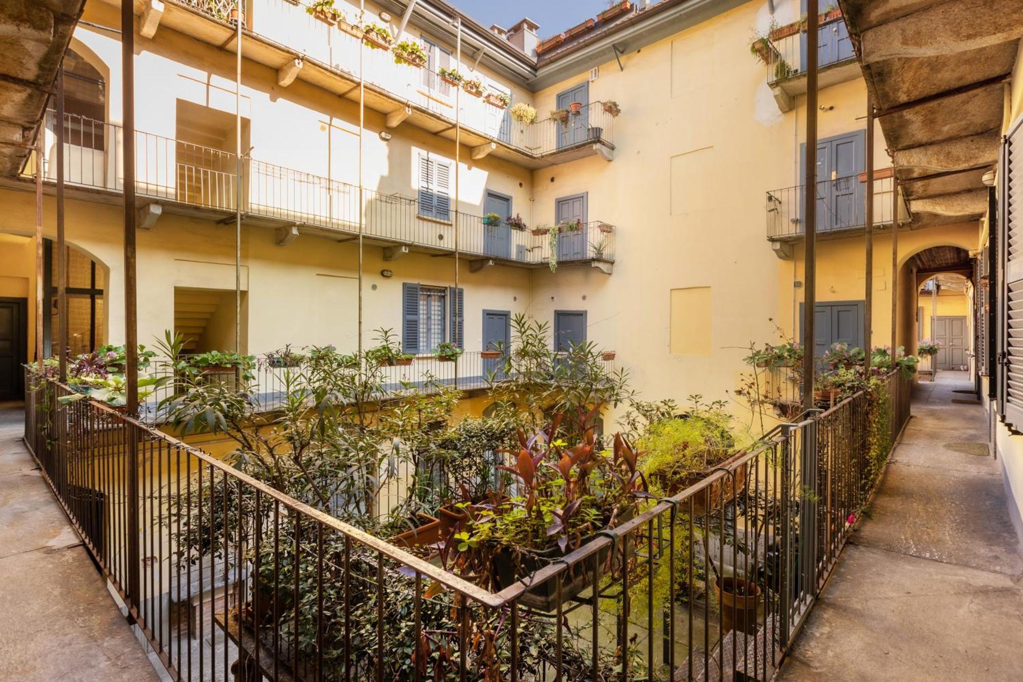 Bricks & Beams Studio In The Key Area Of Milan Exterior photo
